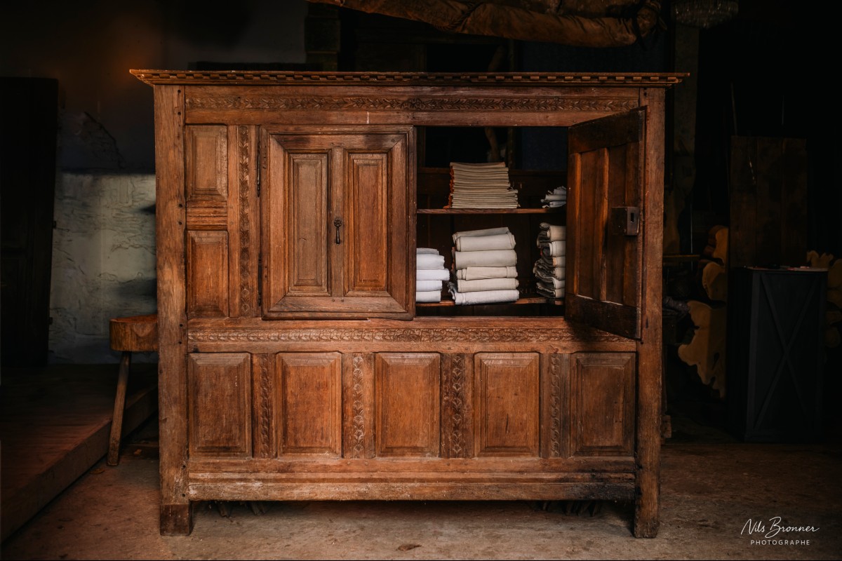 Linen Press Cabinet-photo-3