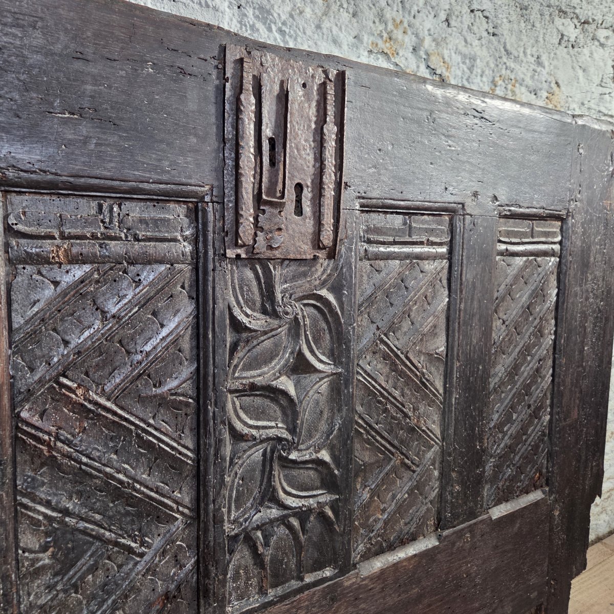 facade de coffre gothique-photo-3
