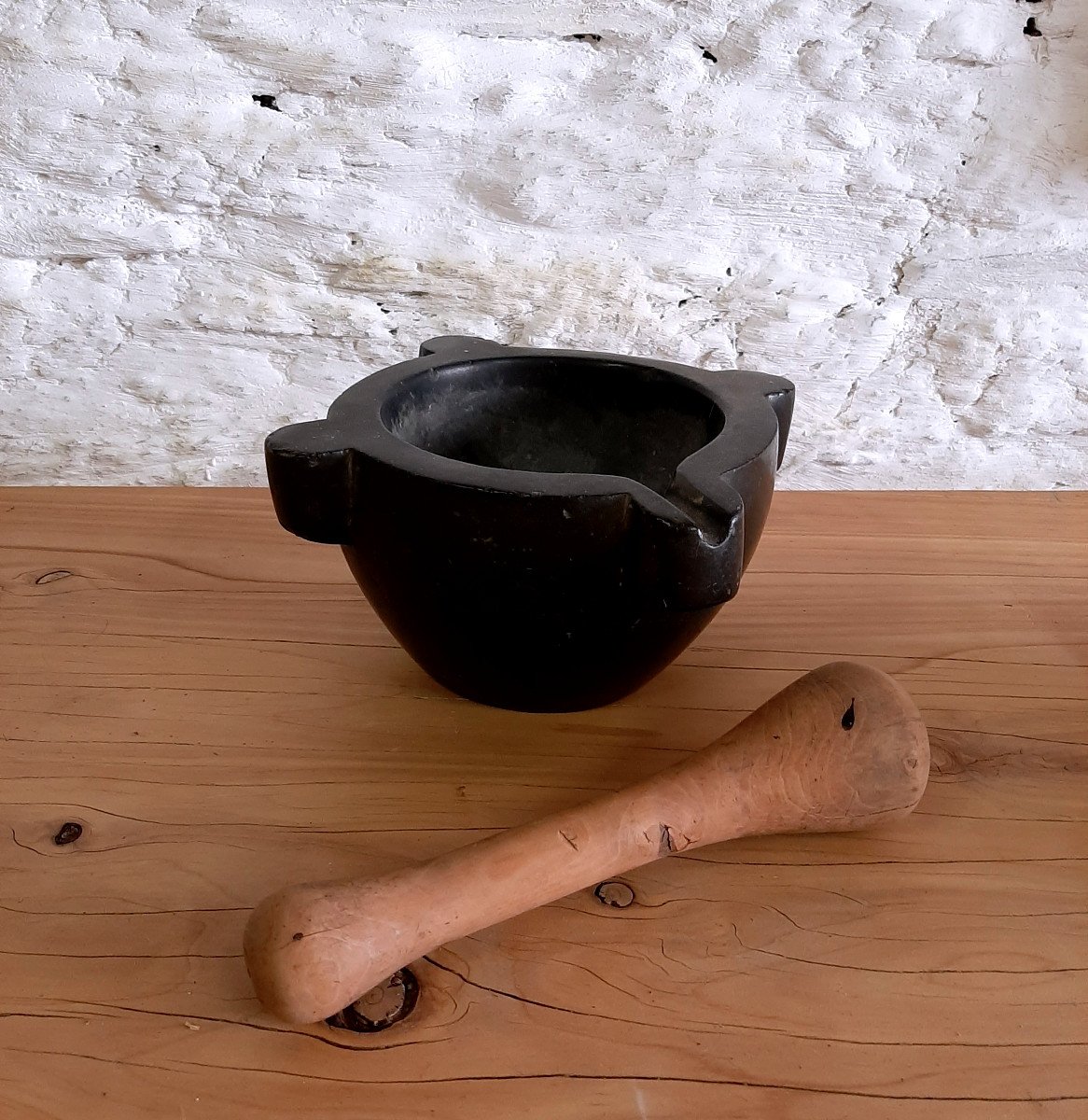 Mortier en marbre noir, avec pilon, 18 ème siècle -photo-3