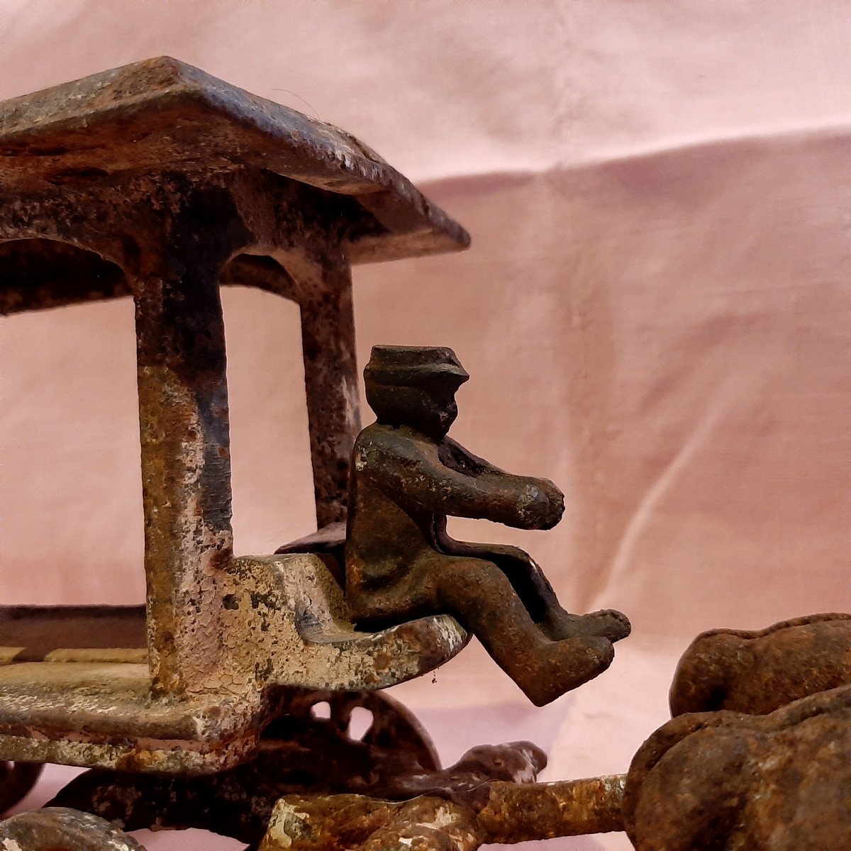 Cast Iron Toy From The Hubley Manufacture - Horse-drawn Carriage _ 1920-photo-3