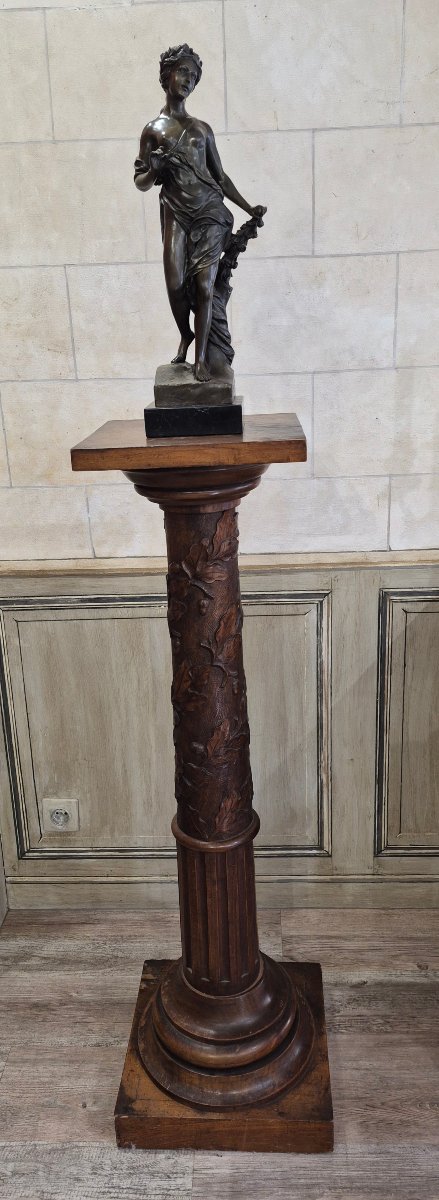 Empire-style Column