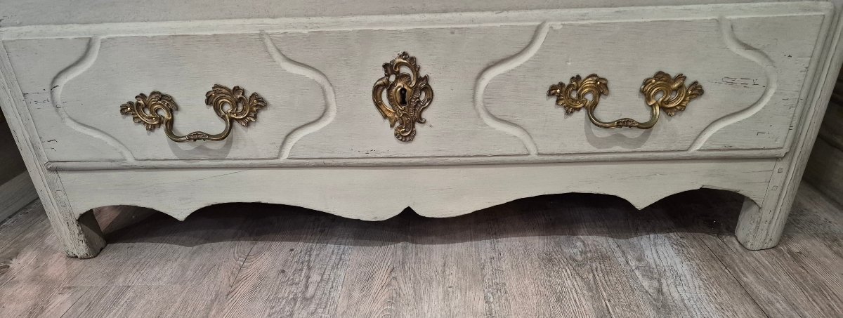 Louis XV-era Chest Of Drawers -photo-1