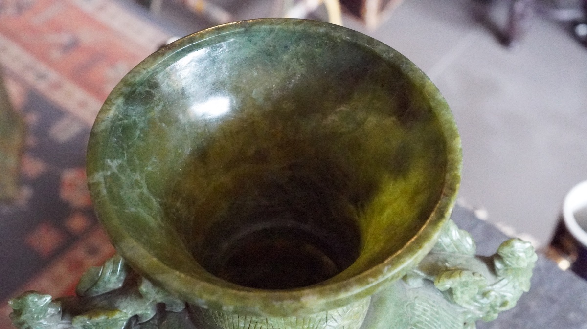 Large Covered Vase Made Of Green Serpentine (jade?) Decorated With Phoenixes And Chains – China – 20th Century-photo-6