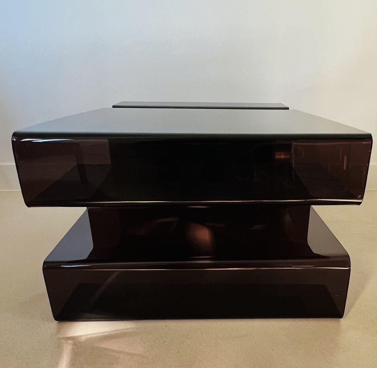 Table basse en altuglas fumé dans le style de Michel Dumas, France années 70-photo-2