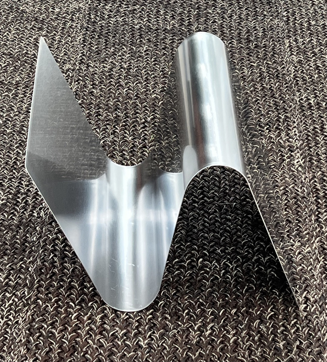 Porte-revues S en inox dans le style de François Monnet, France années 70-photo-1