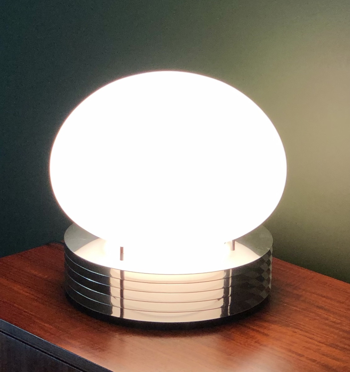 Lampe à poser en inox et verre opalin par Tronconi Illuminazione, Italie années 70-photo-7