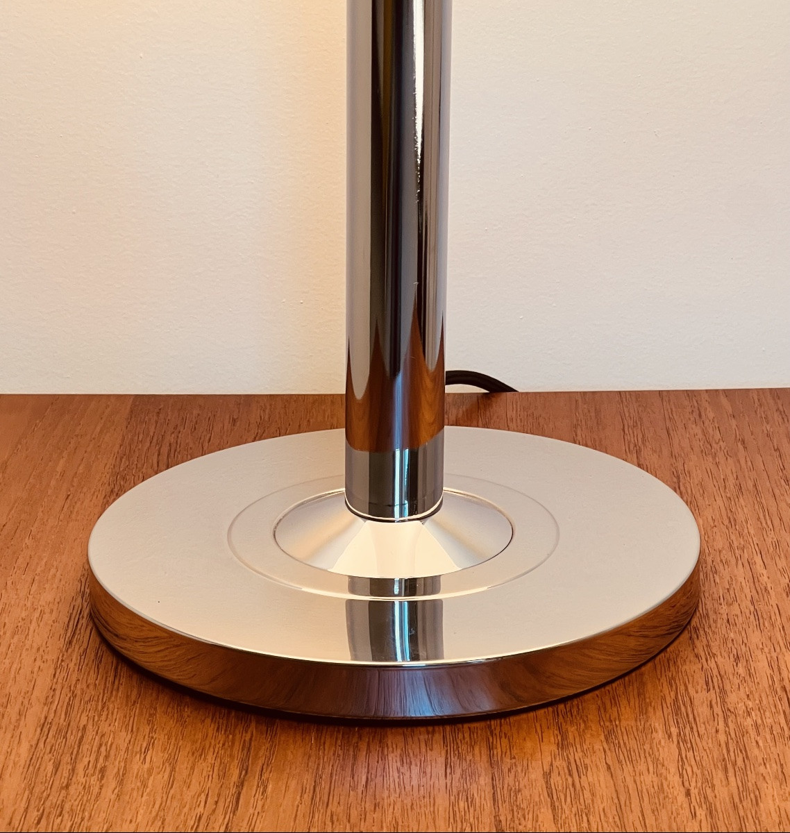 Living Room Lamp In The Style Of Guzzini, Italy, 1970s-photo-6