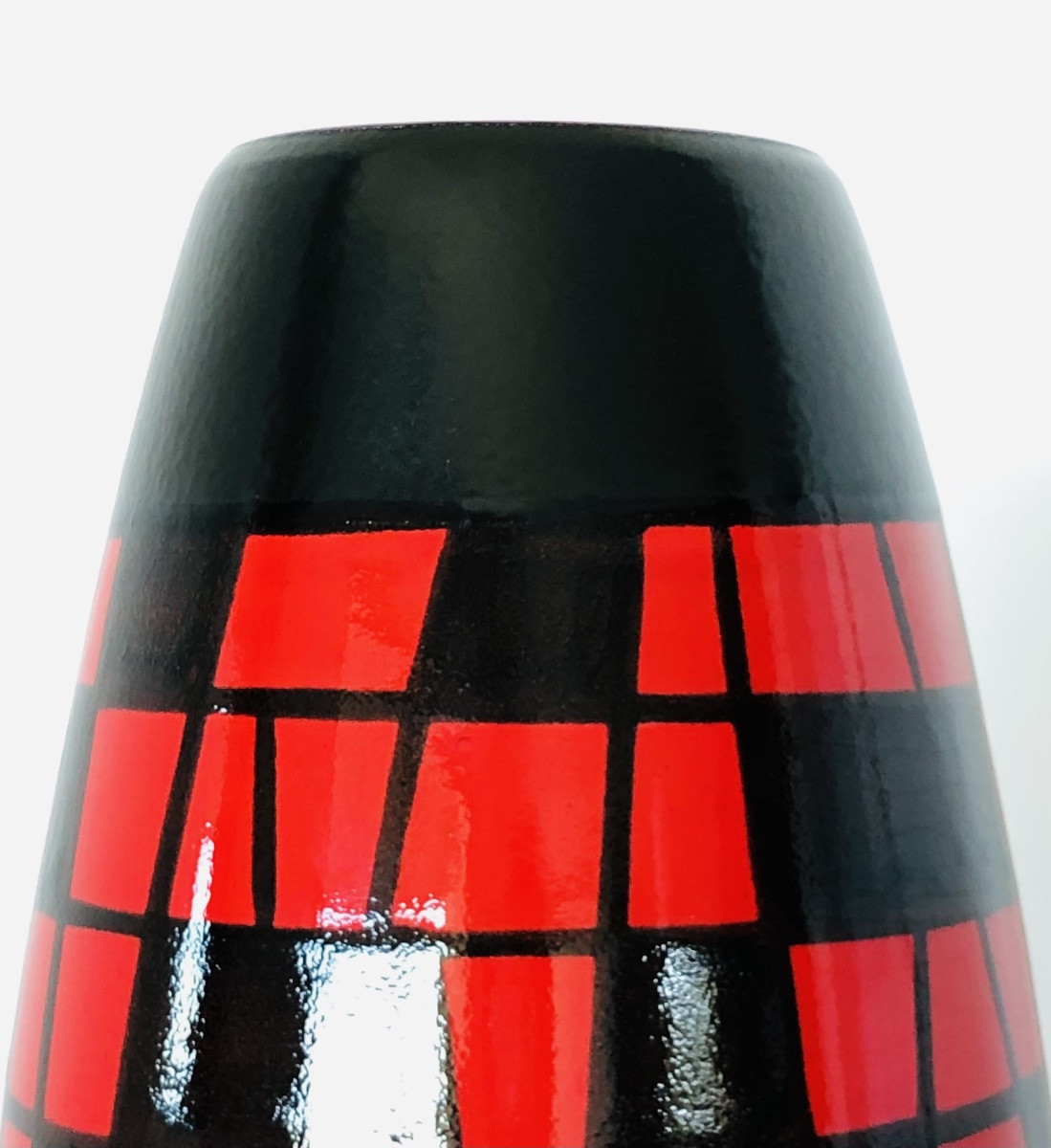Vase piriforme en céramique rouge et noire par Elchinger, France années 60-photo-2