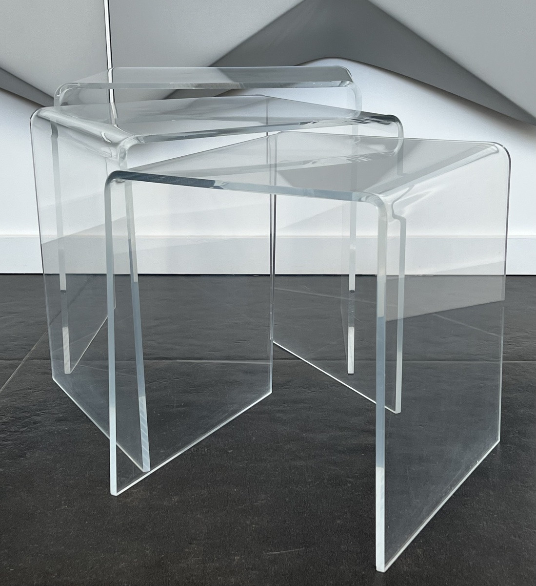 Tables gigognes en plexiglas par Michel Dumas, France années 70-photo-4