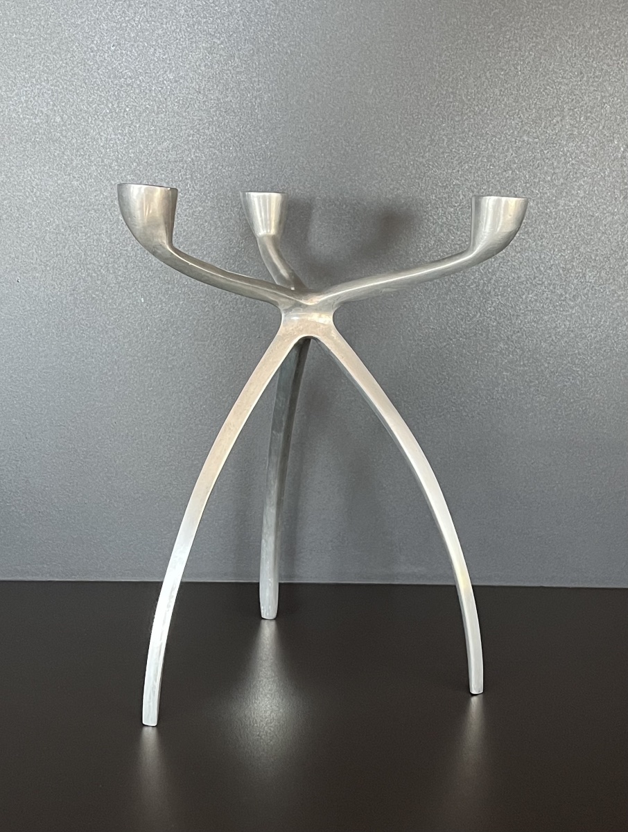 Bougeoir, chandelier tripode en aluminium pour De Bijenkorf, Pays-bas années 70