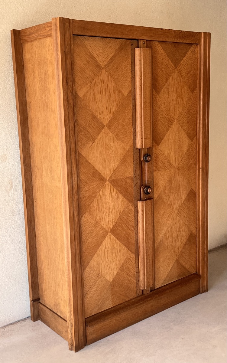Armoire en chêne par Guillerme Chambron pour Votre maison, France années 50-photo-3