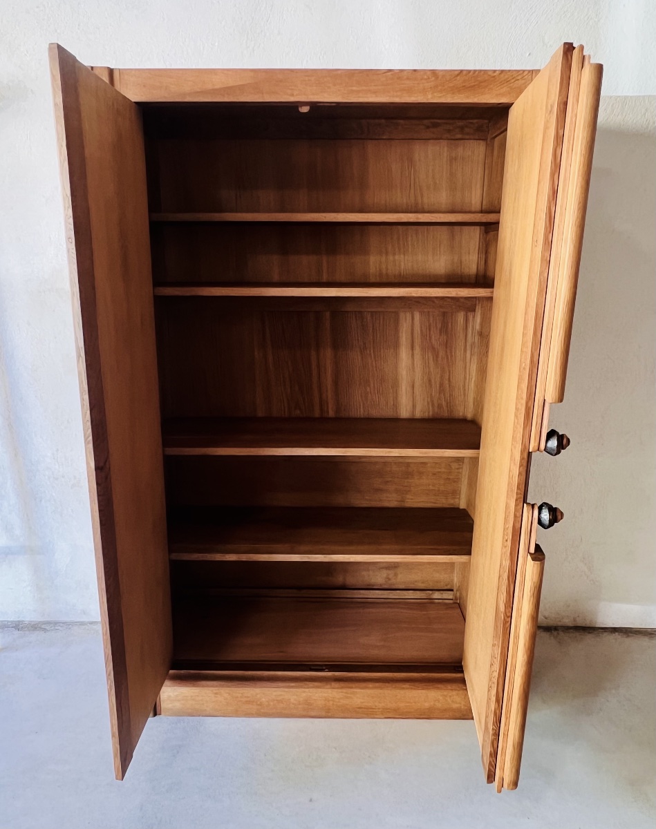 Armoire en chêne par Guillerme Chambron pour Votre maison, France années 50-photo-1