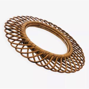 Miroir rond en rotin grand modèle dans le goût de Franco Albini, Italie années 60