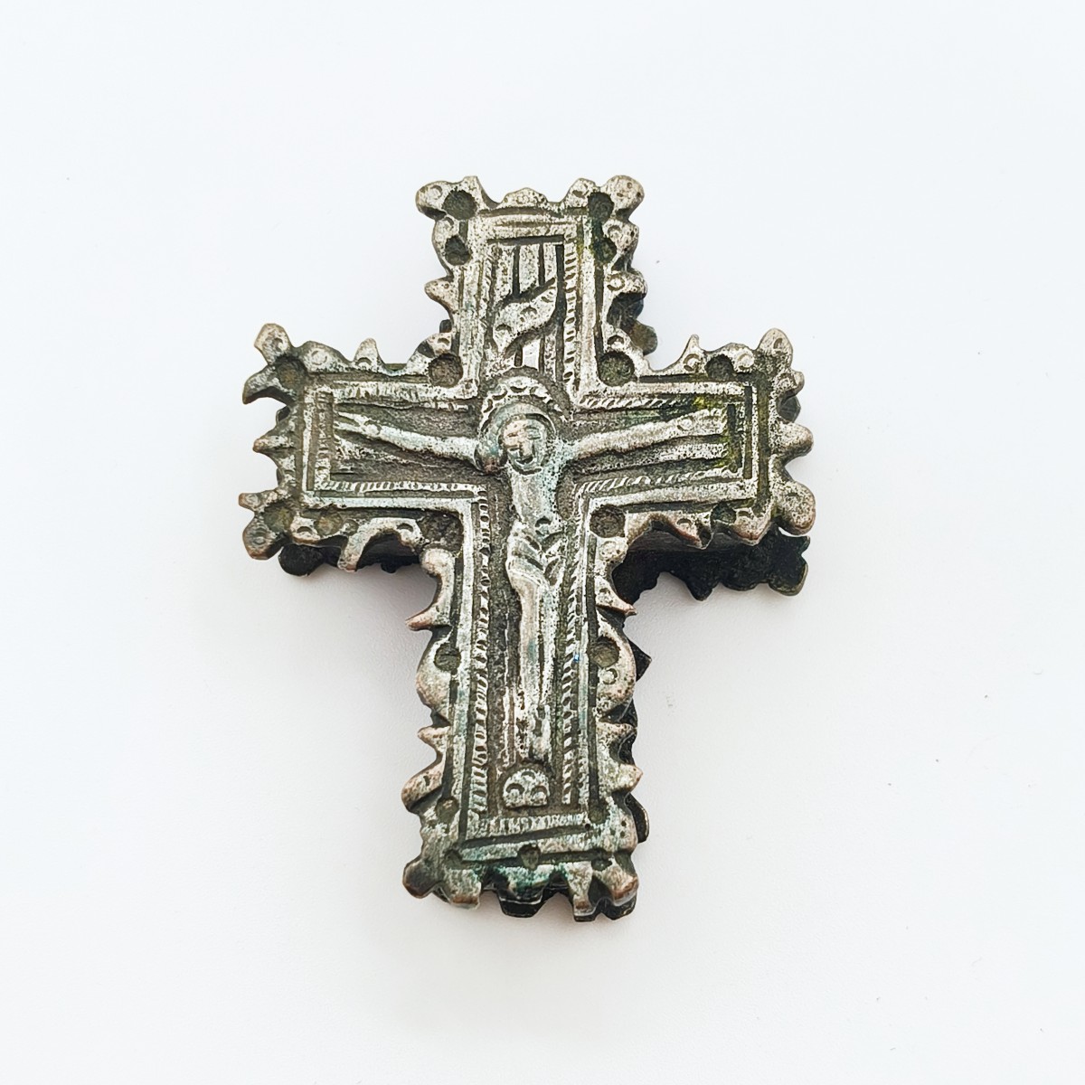 Croix Reliquaire De Pèlerin Byzantine Pour Reliques, Art Chrétien Du XIIe Au XIVe Siècle
