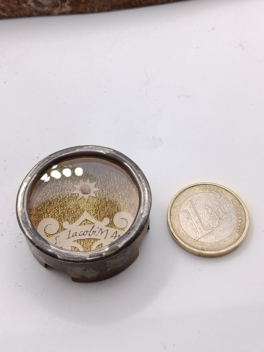 XIXe siècle. Reliquaire de 1re classe, relique de saint Jacques le Majeur + cachet de cire-photo-4