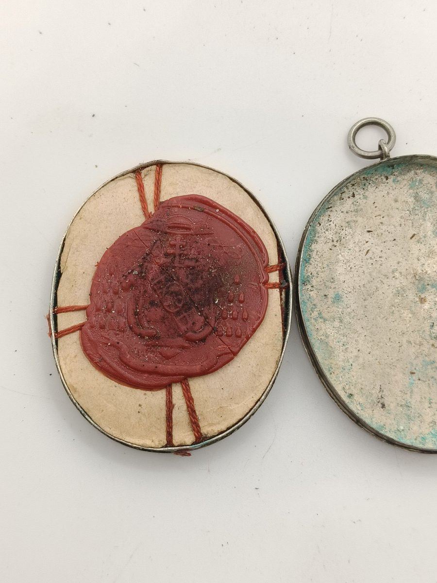 Silver Reliquary 1st Class B. José María Fernández Sánchez Relic + Wax Seal-photo-2