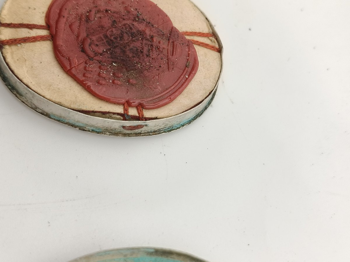 Silver Reliquary 1st Class B. José María Fernández Sánchez Relic + Wax Seal-photo-4