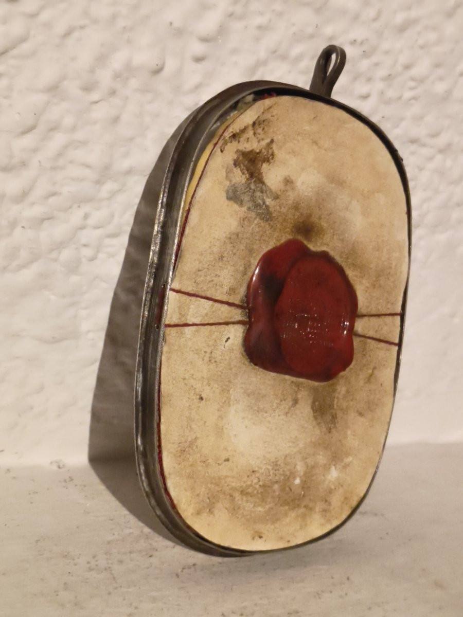 Reliquaire en argent du XIXe siècle contenant 16 reliques apostoliques de première classe et un-photo-5