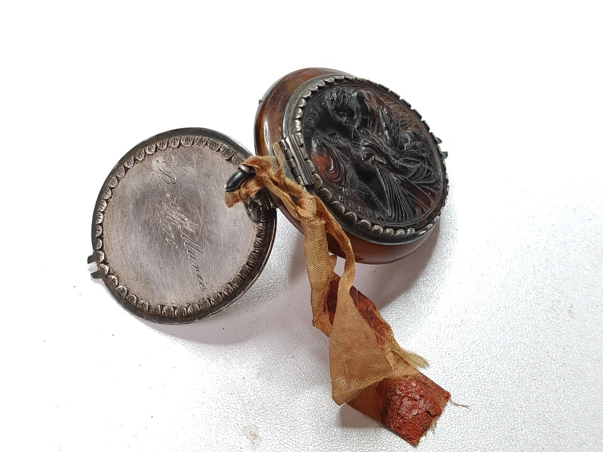 18th Cent Silver Reliquary 10 Relics Our Lady St Julian St Nectarius St Claude