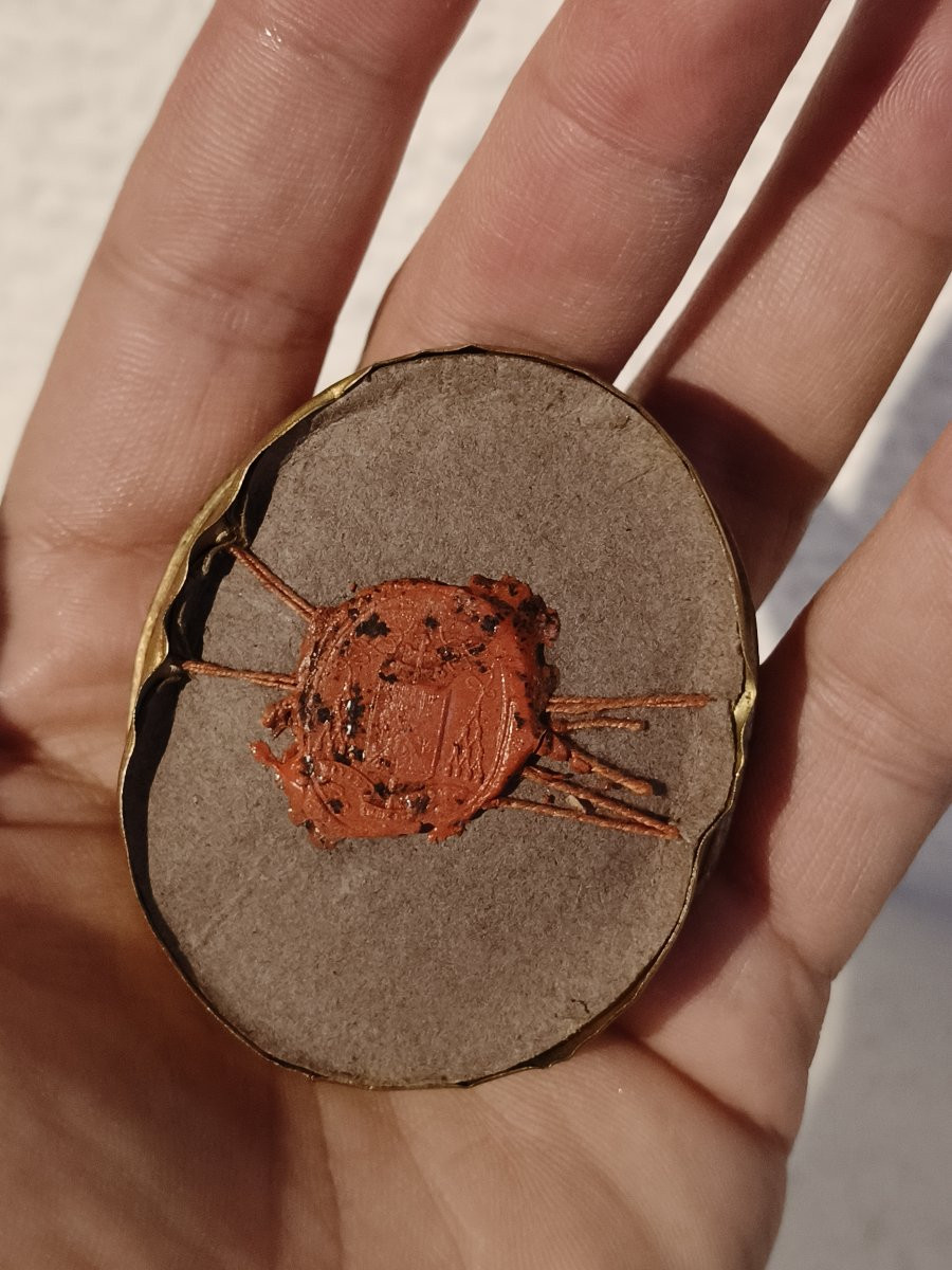 Reliquaire contenant 8 reliques : Saint François d'Assise, Cécile, Philomène, Lucie, Ursule, Ro-photo-4