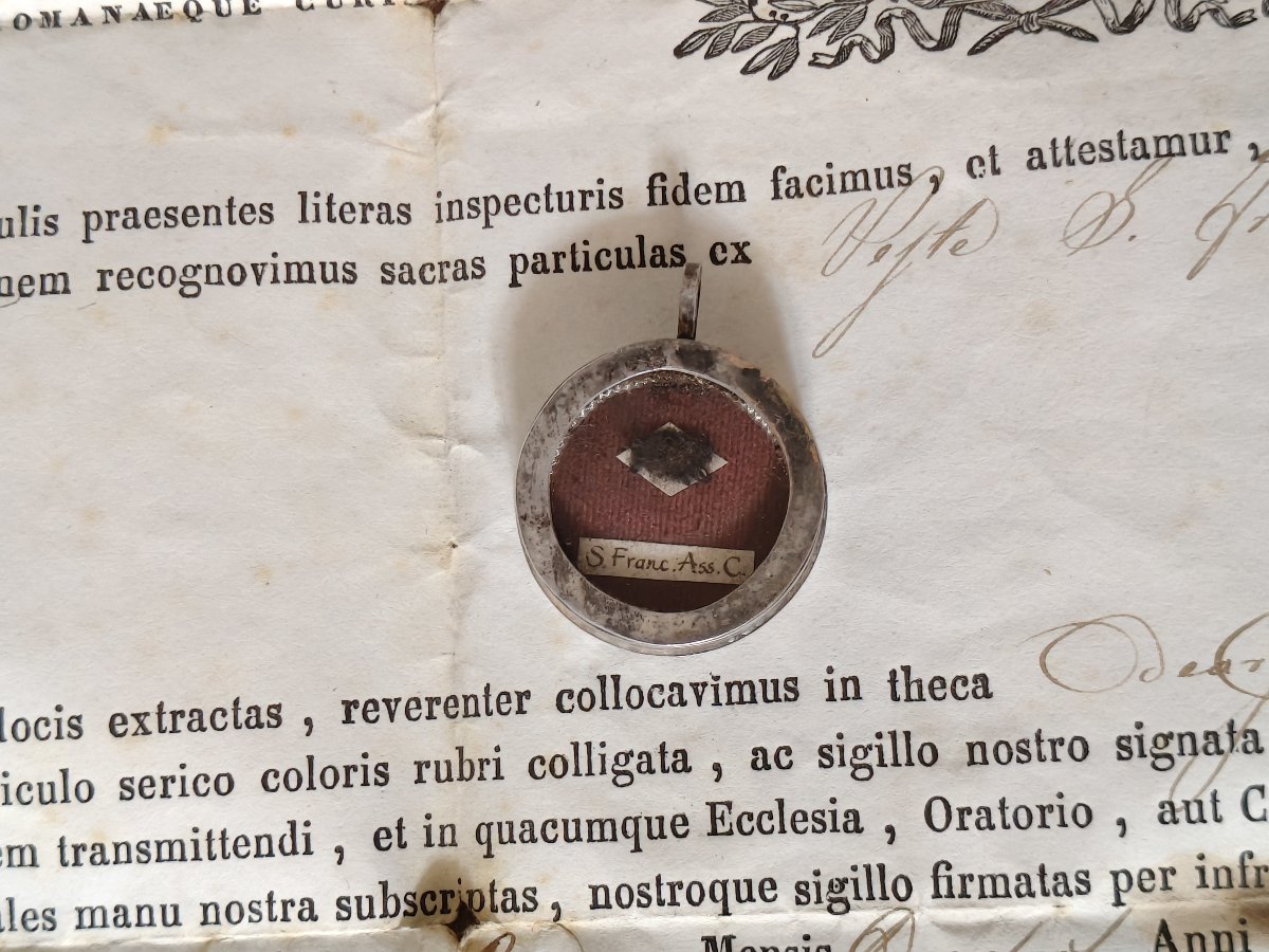Reliquaire du XIXe siècle, ex-pallios, relique de saint François d'Assise + certificat d'authen-photo-3