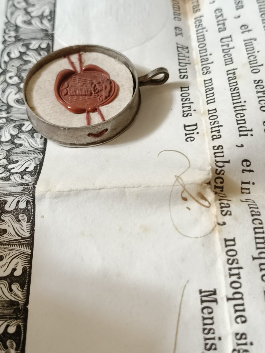 Reliquaire du XIXe siècle, ex-pallios, relique de saint François d'Assise + certificat d'authen-photo-1