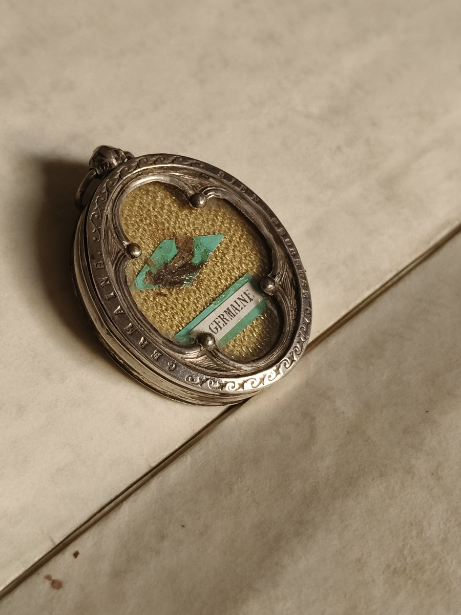 Reliquaire en argent, relique importante de Saint-Germain + sceau de cire, XIXe siècle.-photo-1