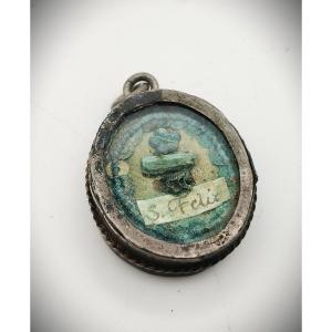 XVIIIe siècle. Reliquaire de première classe, relique de saint Félix en argent.