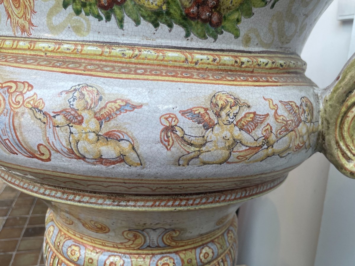 Spectaculaire Vase En Faïence Italienne dans le goût de Castelli, H.79,5 cm.-photo-4