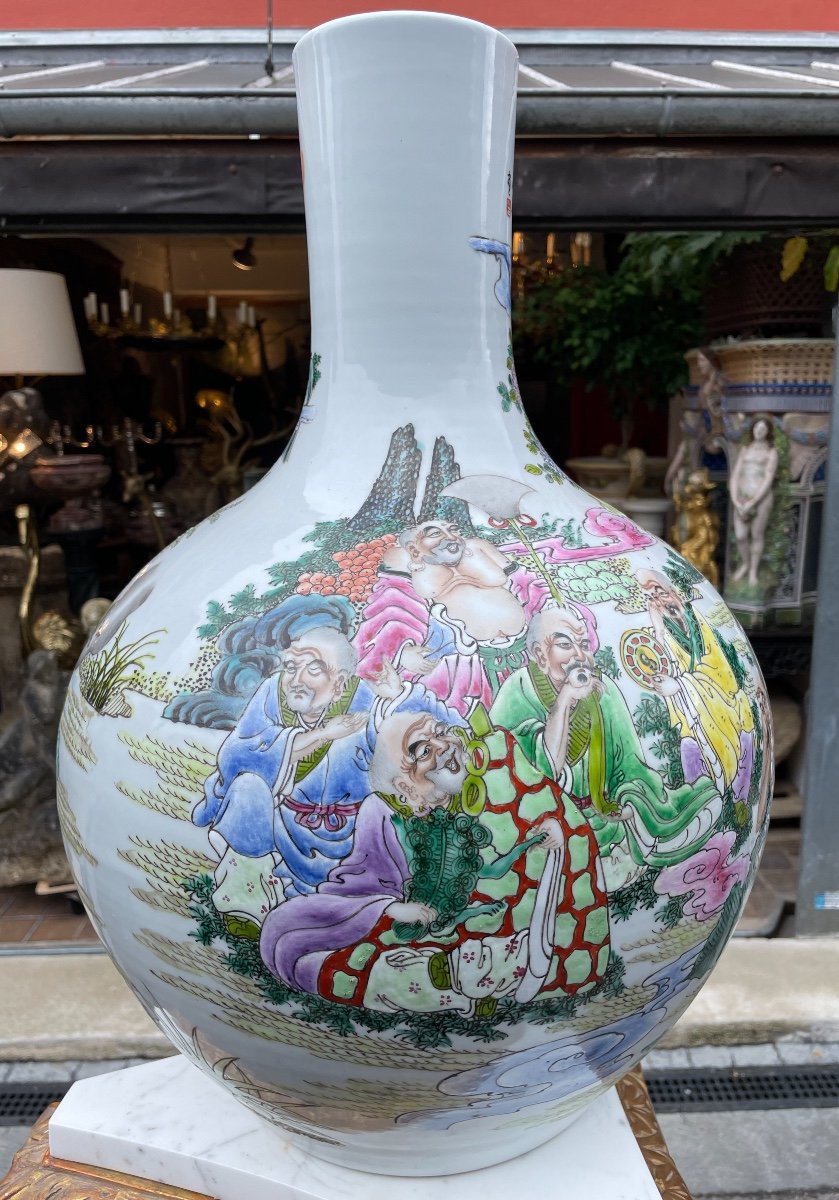 China, 20th - Important Tianqiuping Vase With Immortal Decor.-photo-3