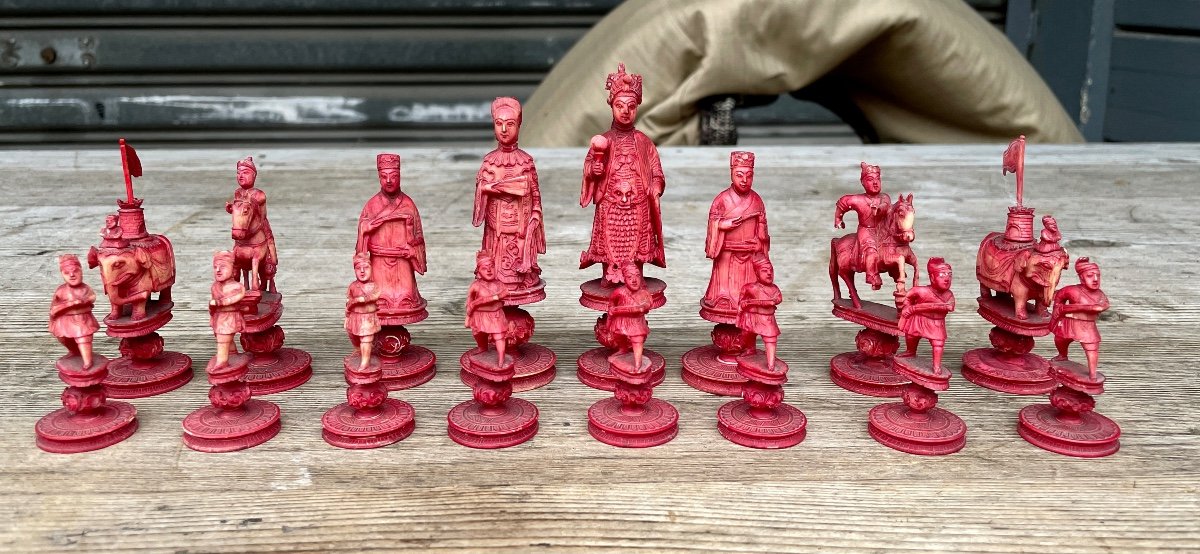Chine, Canton, XIXe Siècle - Important Ensemble Complet De 32 Pièces D’échecs, Finement Sculpté.-photo-2