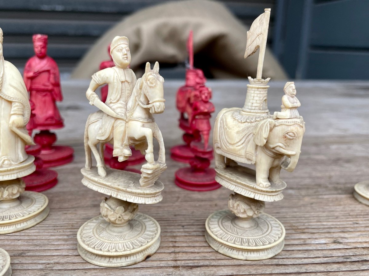 China, Canton, 19th Century - Important Complete Set Of 32 Chess Pieces, Finely Carved.-photo-4