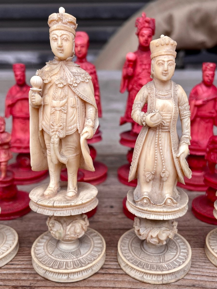 China, Canton, 19th Century - Important Complete Set Of 32 Chess Pieces, Finely Carved.-photo-5