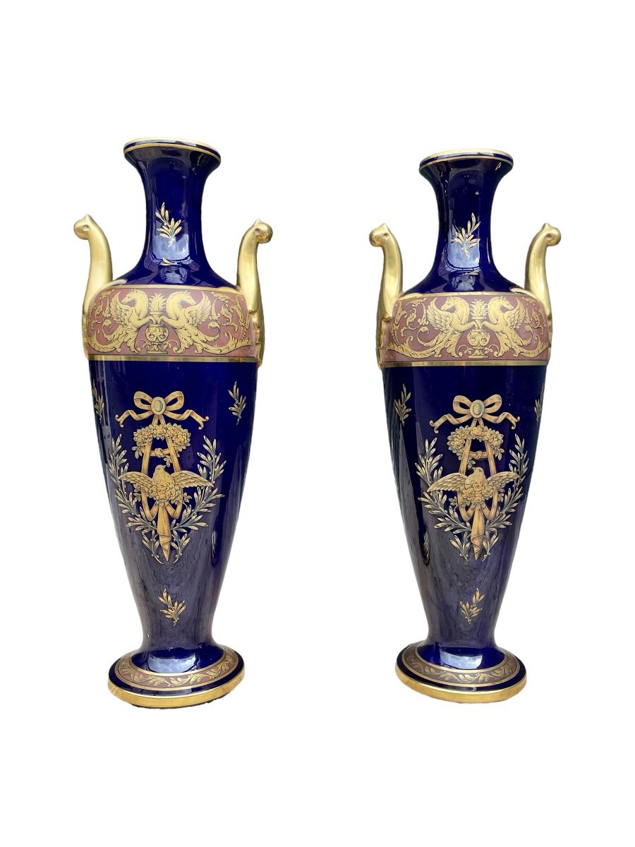 Maurice Pinon Pour La Manufacture Jaget & Pinon à Tours - Importante Paire De Vases dans le goût de Sèvres - H : 62 Cm