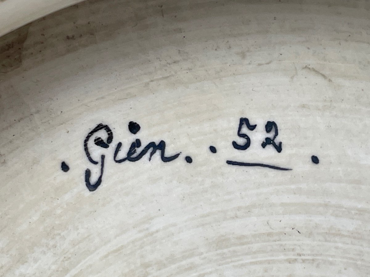 Gien - Important Tripod Vase Cup With Jungle Decor, Late 19th Century.  -photo-8