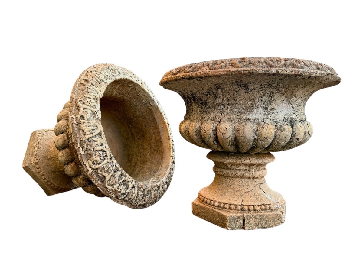 Importante Paire De Vase Médicis En Terre Cuite - Diam. : 55 Cm. 