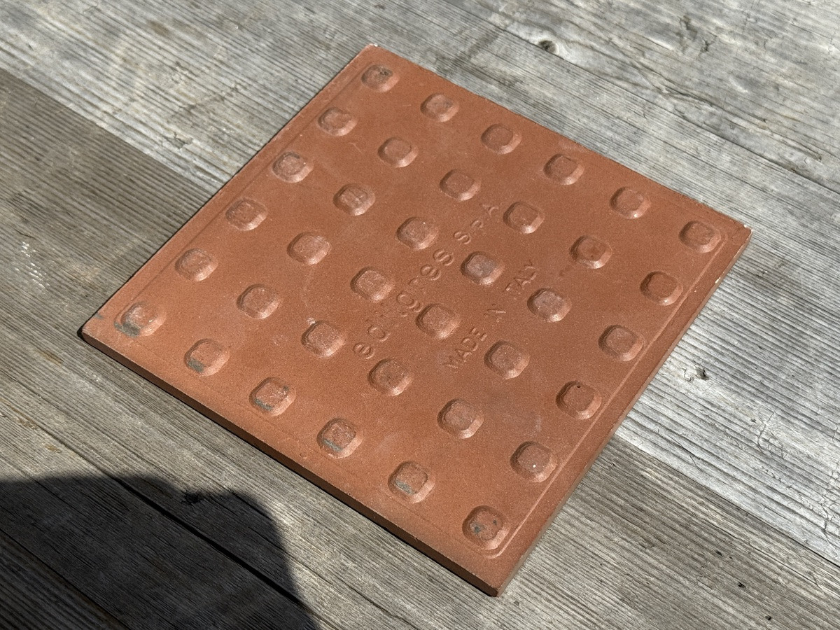 Roland Zobel (1915-2006) - Ensemble de 5 carreaux de céramique émaillée - Haut. 15 et 20 cm. -photo-4