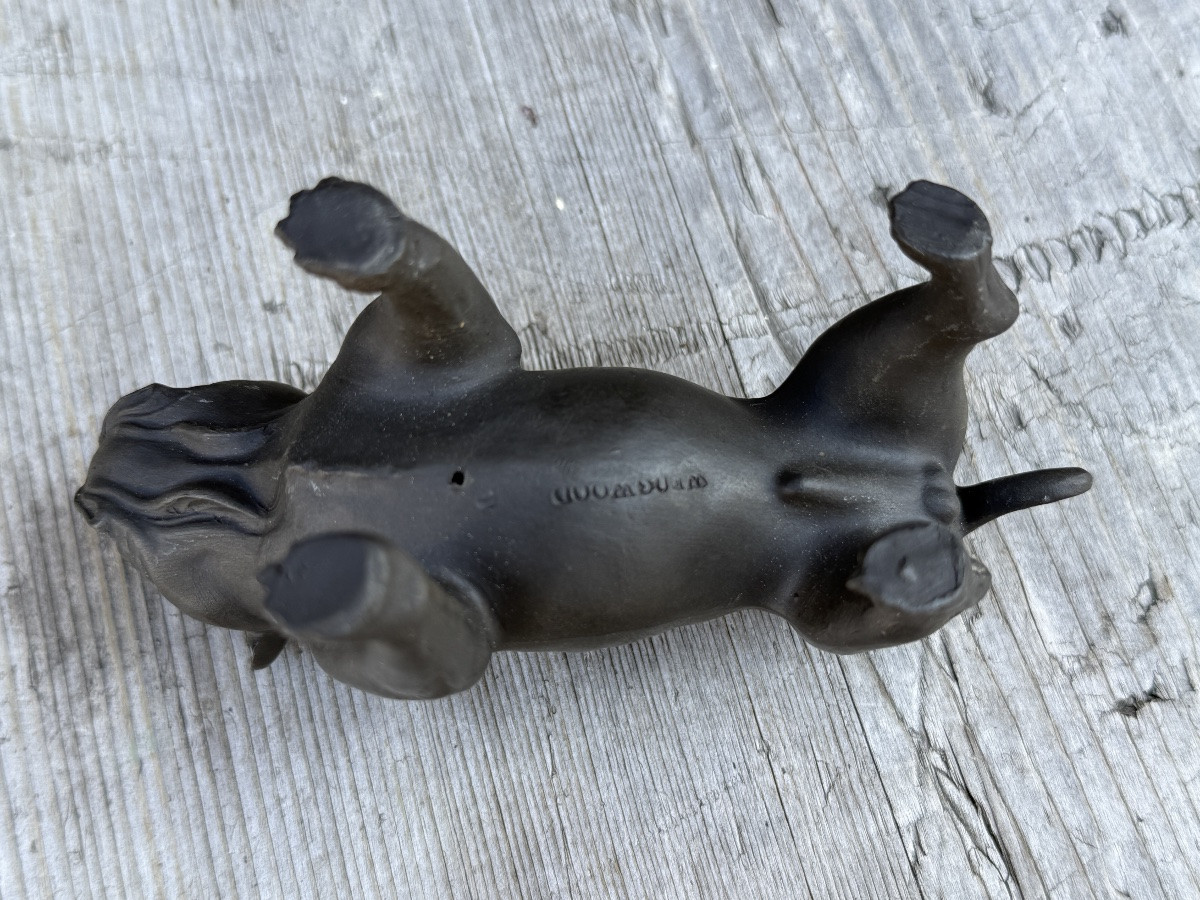 Ernest LIGHT pour WEDGWOOD - Bulldog en biscuit black basalt, circa 1914. -photo-4