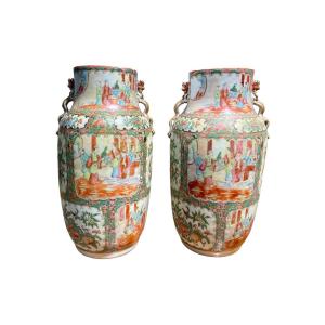 China - Pair Of Canton Porcelain Vases, 19th Century - High. : 38 Cm. 