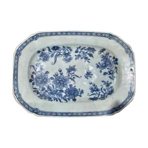 China - Octagonal Porcelain Dish - 19th Century. 
