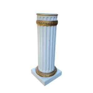 Half-column Side Table In White Lacquered Wood, Good Condition - Height 112 Cm. 