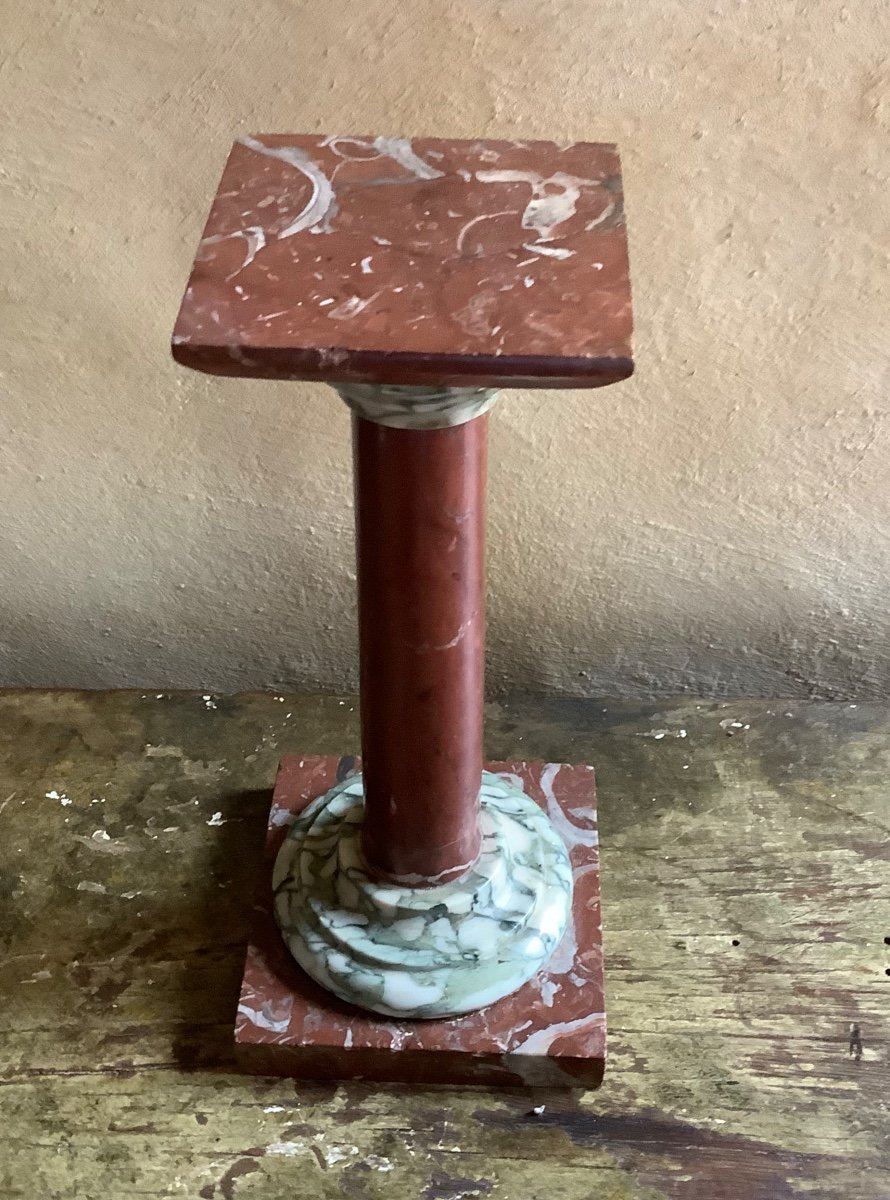 Petite Colonne De Marbre