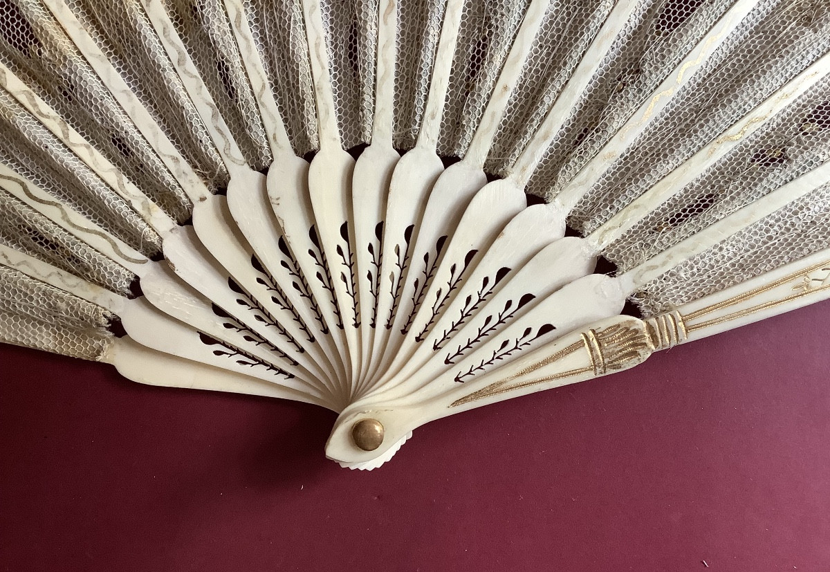 18th Century Wedding Fan-photo-4