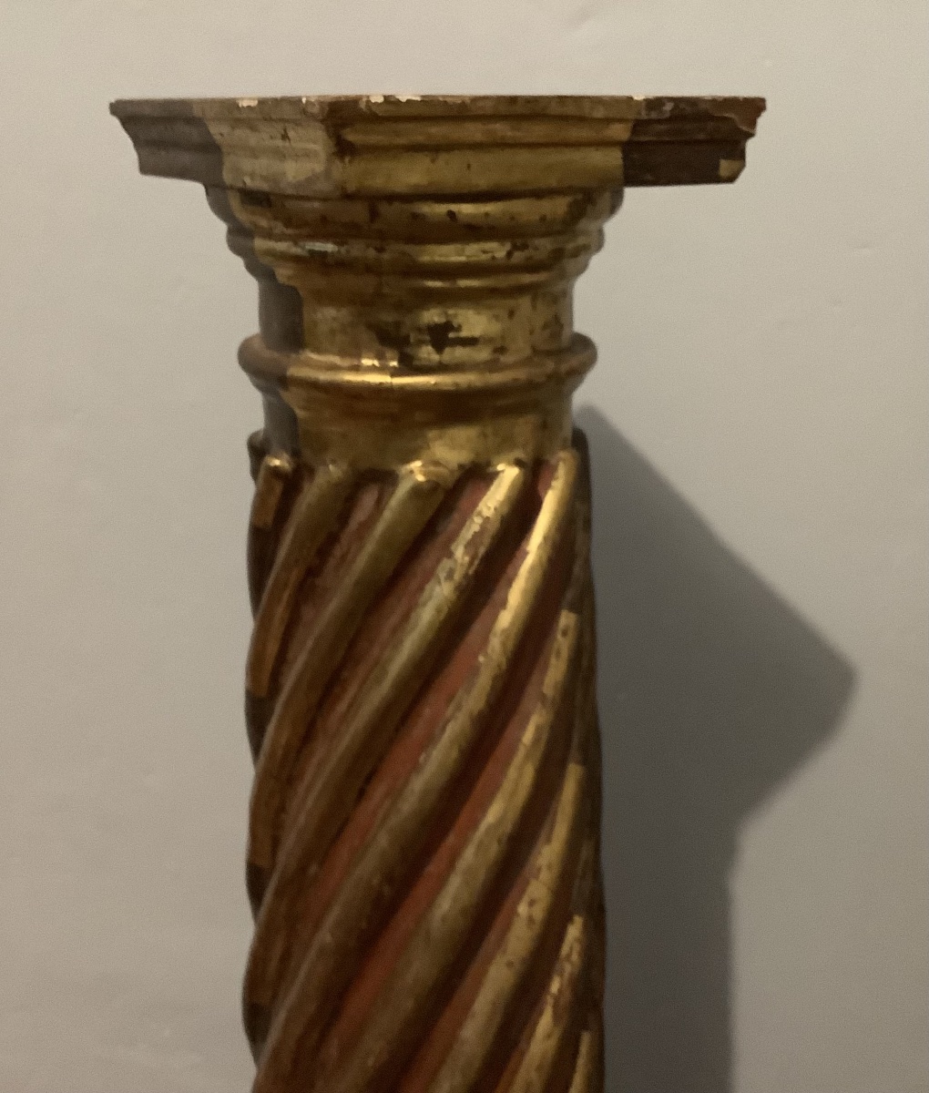 Colonne torsadée en bois doré -photo-3