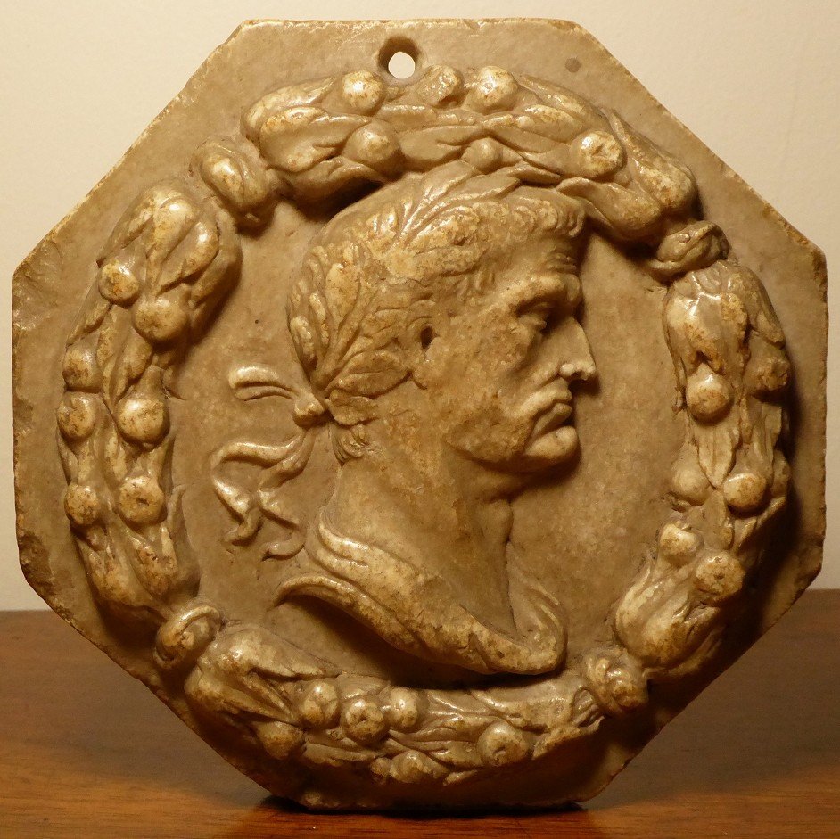 Petit Relief En Marbre XVIe Repr&eacute;sentant Un Profil d'Empereur Romain-photo-2