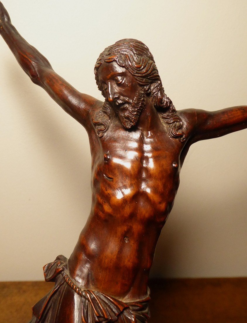 Christ In Carved Boxwood From The 17th Century-photo-1