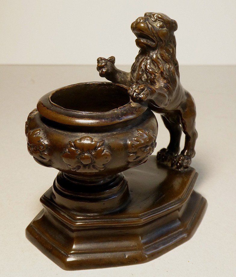 Bronze Inkwell With A Rampant Lion - Italy Circa 1600