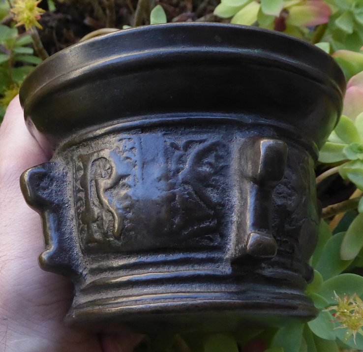 16th Century Bronze Mortar Decorated With Gothic Letters-photo-6