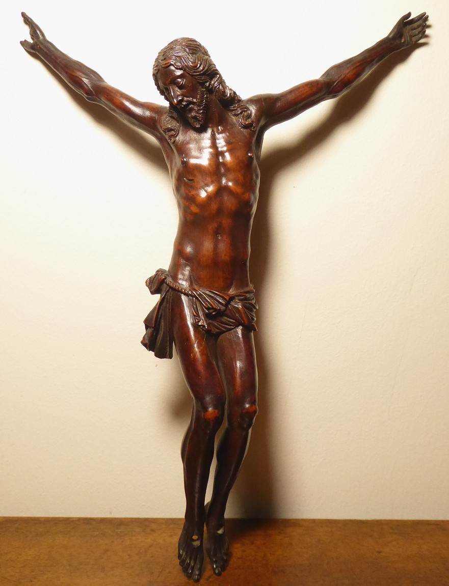 Beau Christ En Buis Sculpté Du XVIIe Siècle