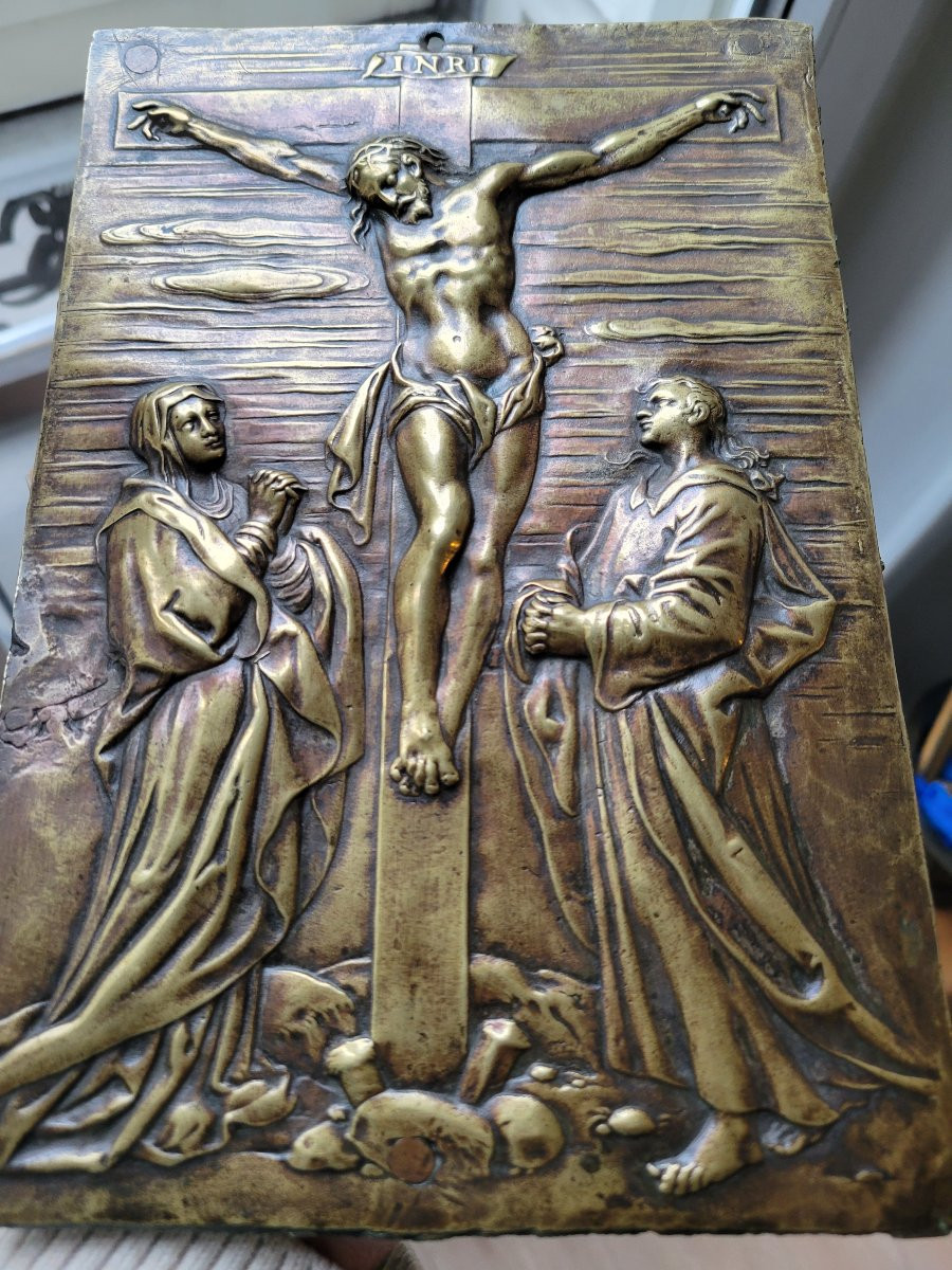 Crucifixion - plaque en bronze doré Allemagne fin XVIe-photo-3